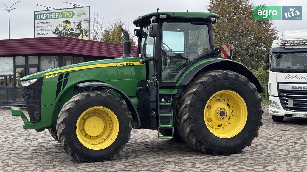 Трактор John Deere 8345R 2017 - фото 1