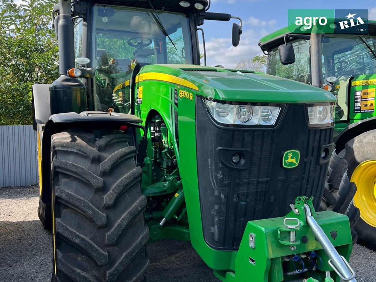 Трактор John Deere 8370R 2015 - фото 1