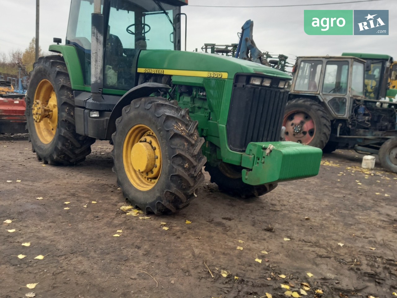 Трактор John Deere 8400 2000 - фото 1