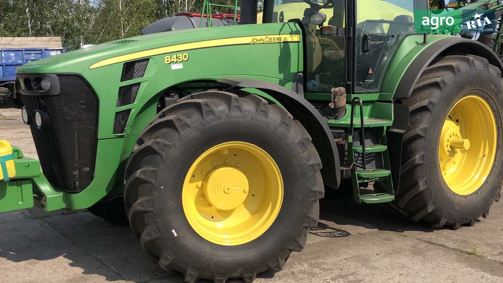 Трактор John Deere 8430 2009 - фото 1