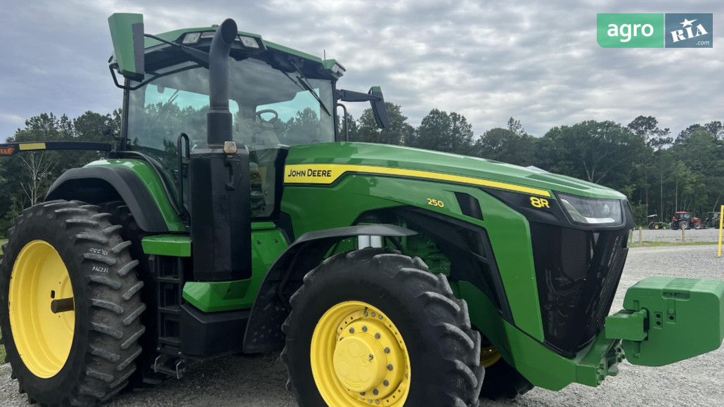 Трактор John Deere 8R 250 2021 - фото 1