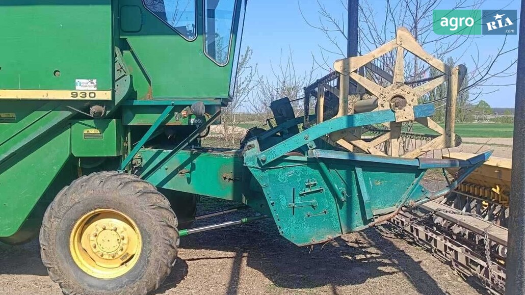 Комбайн John Deere 930 1982 - фото 1