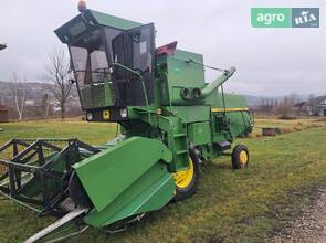 Комбайн John Deere 932 