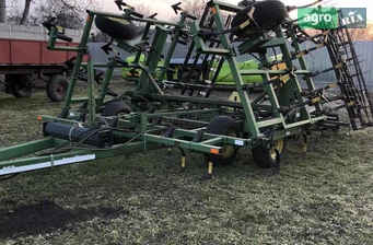 Культиватор John Deere 960  - фото