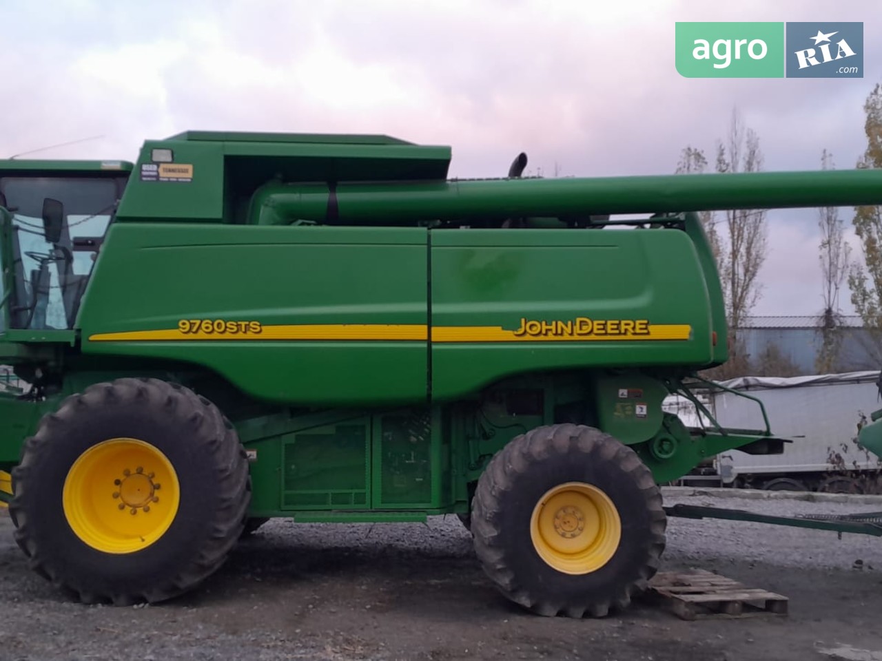 Комбайн John Deere 9760 STS 2004 - фото 1