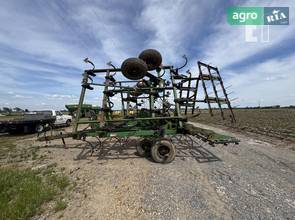 Культиватор John Deere 980 1997