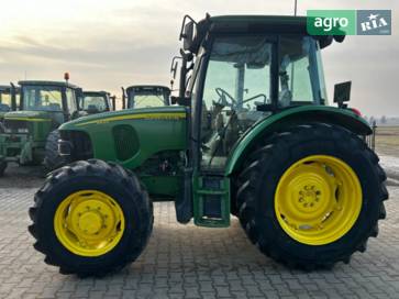 John Deere   - фото