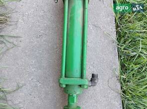 Гідроциліндр на сівалку John Deere (2 шт.)