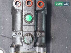 Клапан RE270188 до тракторів John Deere