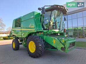 Комбайн John Deere W 550 2019