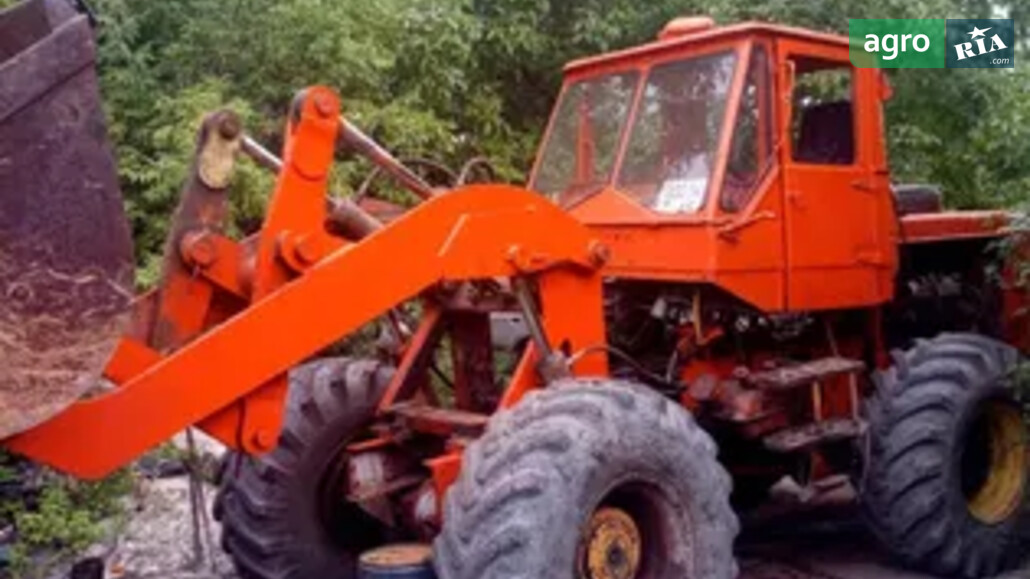 Навантажувач ХТЗ Т-156 1990 - фото 1