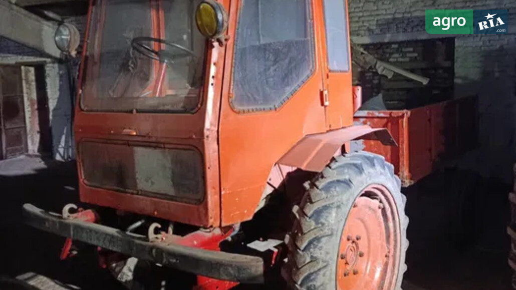 Трактор ХТЗ Т-16М  - фото 1