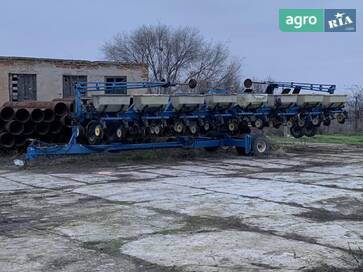 Kinze 3000  - фото