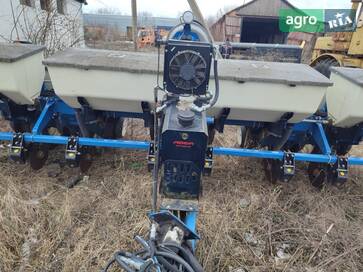 Kinze 3000  - фото