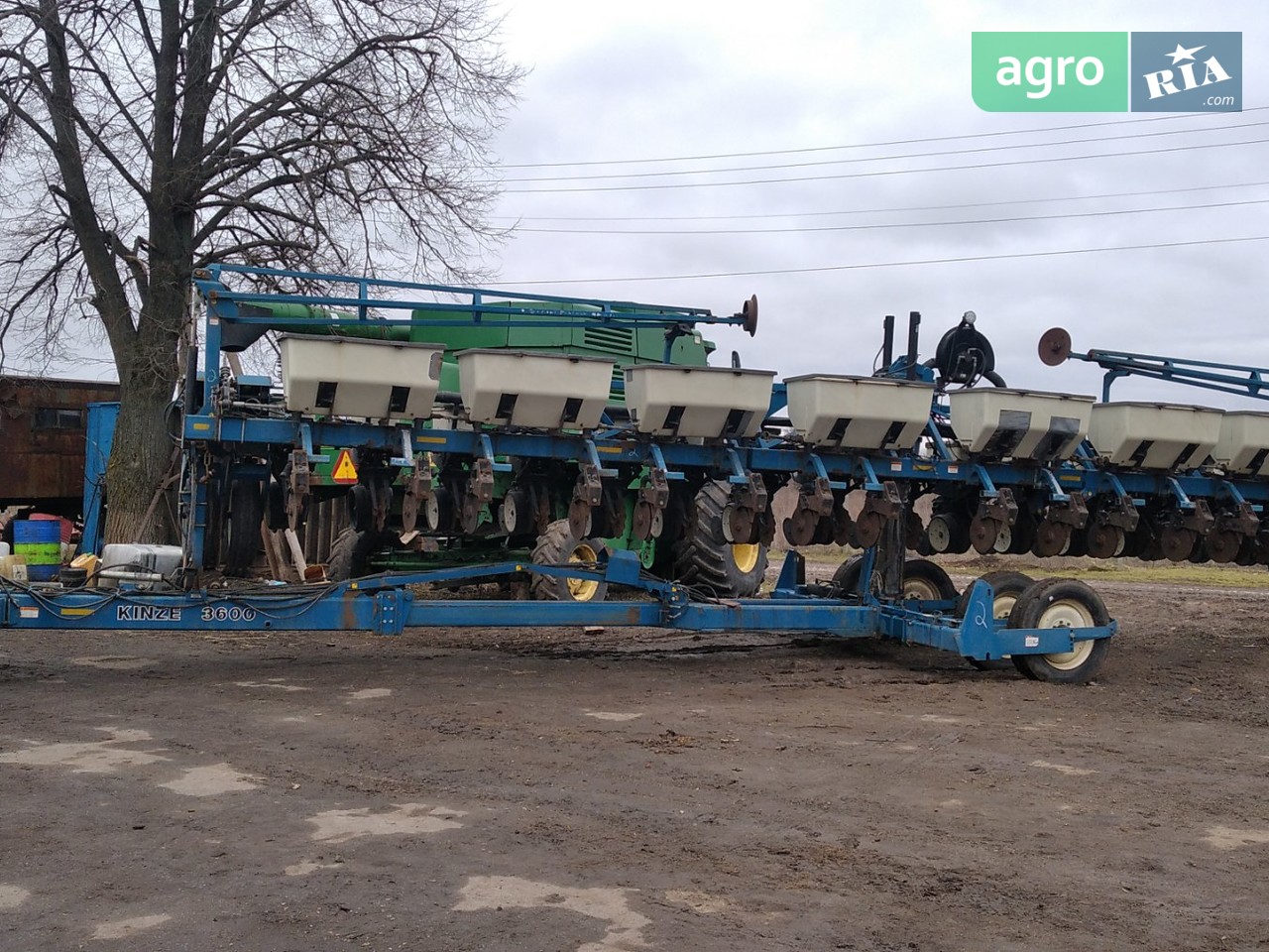 Сеялка Kinze 3600 2011 - фото 1