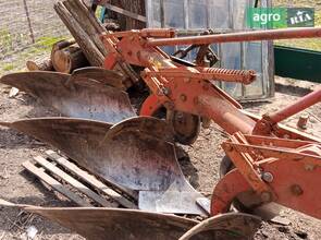 Плуг Kverneland 3-35 