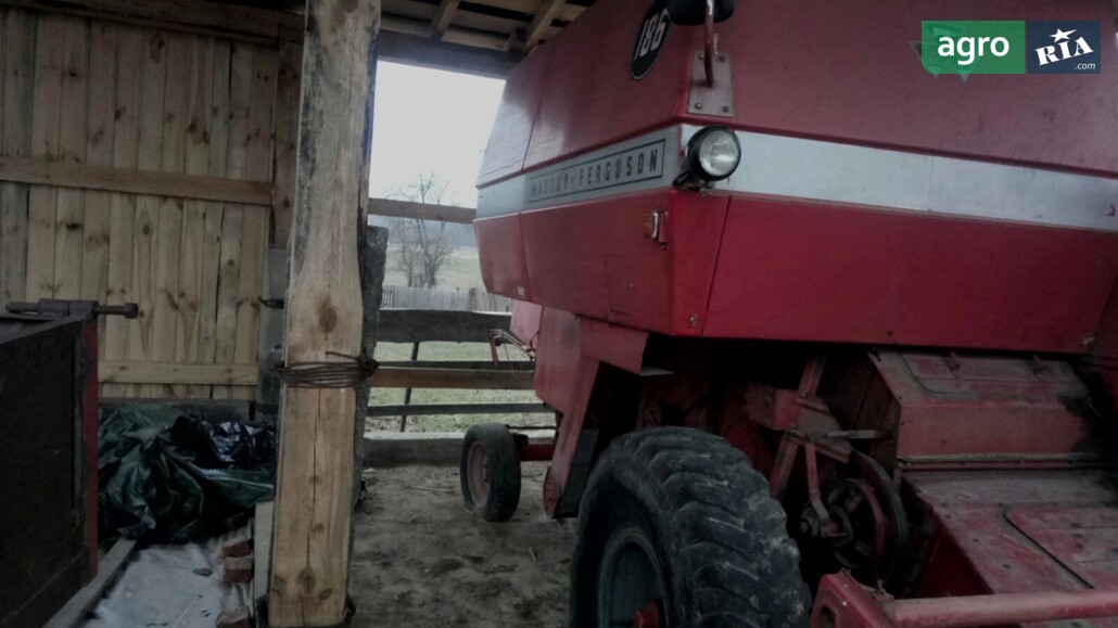 Міні комбайн Massey Ferguson 186 1973 - фото 1