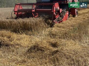 Massey Ferguson 520  - фото