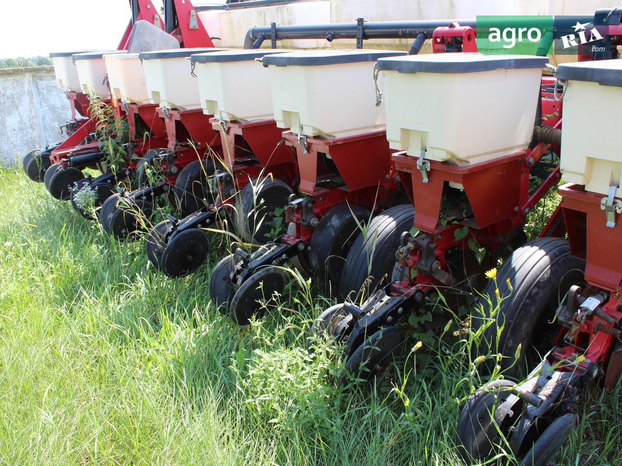 Сеялка Massey Ferguson 555 2010 - фото 1