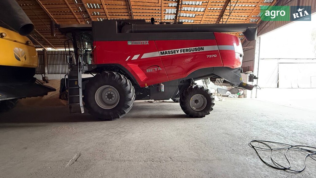 Комбайн Massey Ferguson 7370 2017 - фото 1