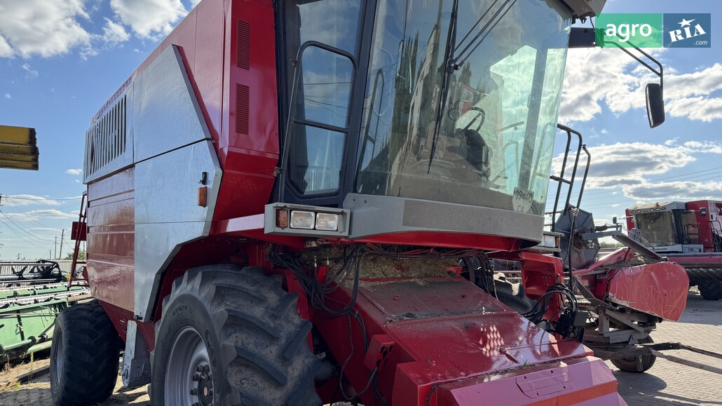 Комбайн Massey Ferguson MF 42 2000 - фото 1