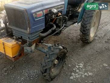 Mitsubishi D2000  - фото