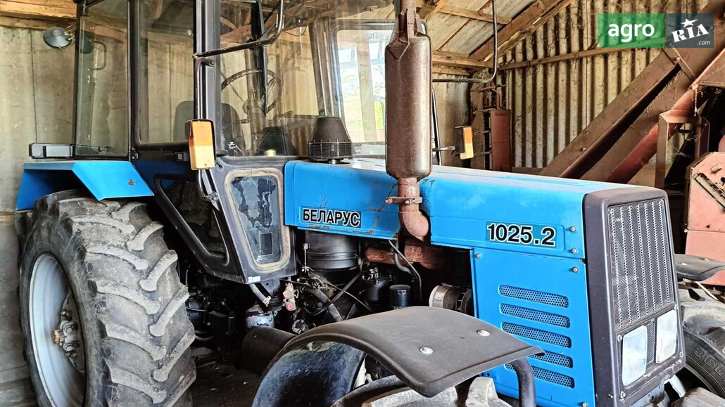 Трактор МТЗ 1025.2 Беларус 2011 - фото 1
