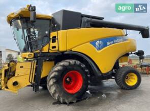 Комбайн New Holland CR 2008