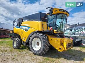 Комбайн New Holland CR 2015