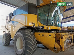 Комбайн New Holland CR 2012