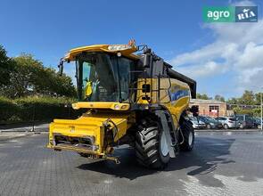 Комбайн New Holland CX 2004