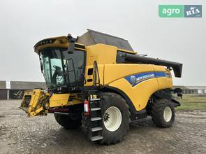 Комбайн New Holland СХ 2022