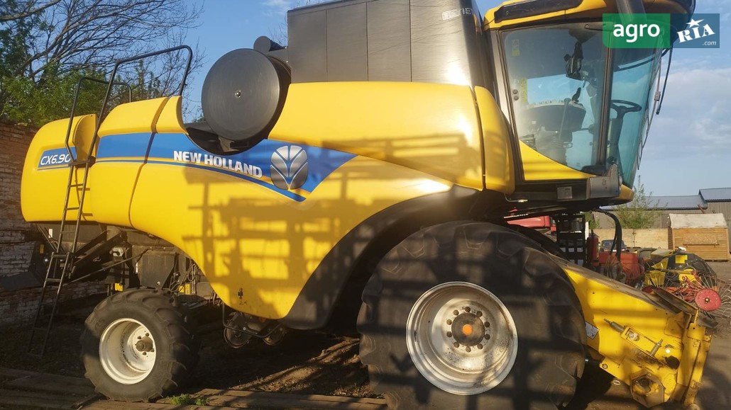 Комбайн New Holland СХ 2019 - фото 1