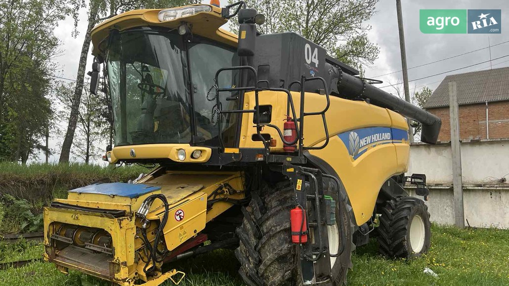 Комбайн New Holland СХ 2015 - фото 1