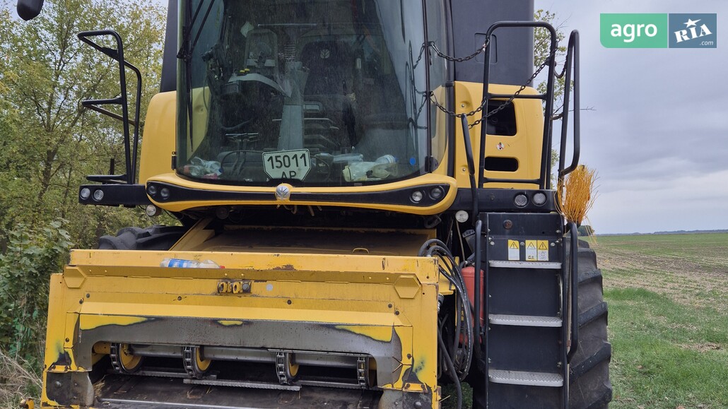 Комбайн New Holland СХ 2016 - фото 1