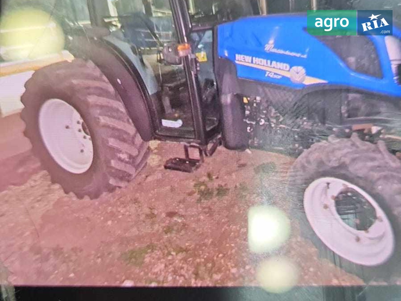 Трактор New Holland T4.90F 2022 - фото 1