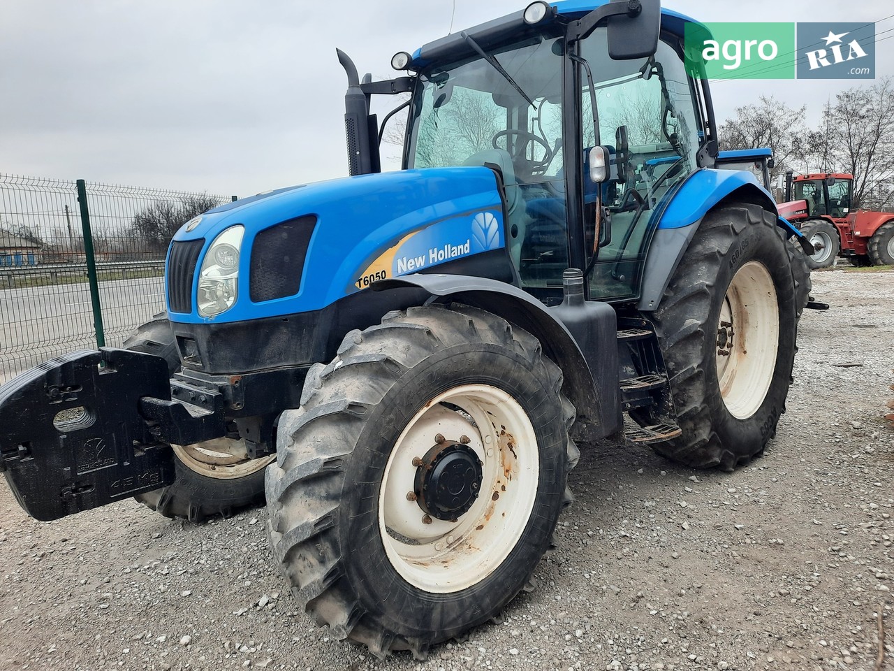 Трактор New Holland T6050 2012 - фото 1