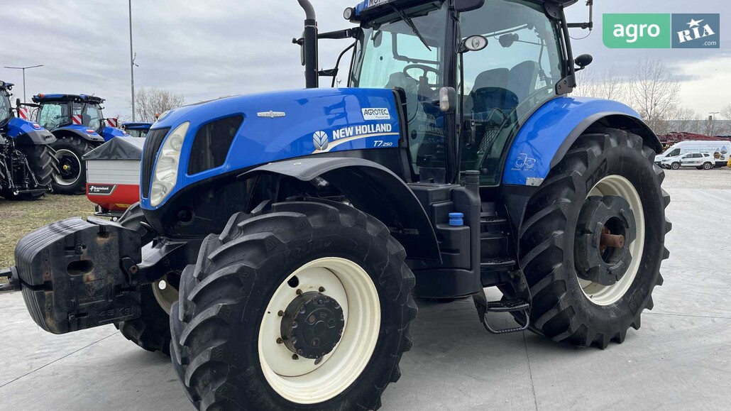 Трактор New Holland T7.250 2014 - фото 1