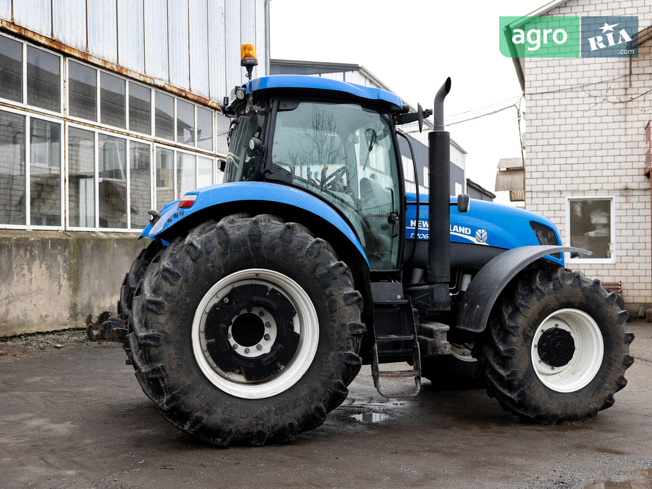 Трактор New Holland T7060 2018 - фото 1