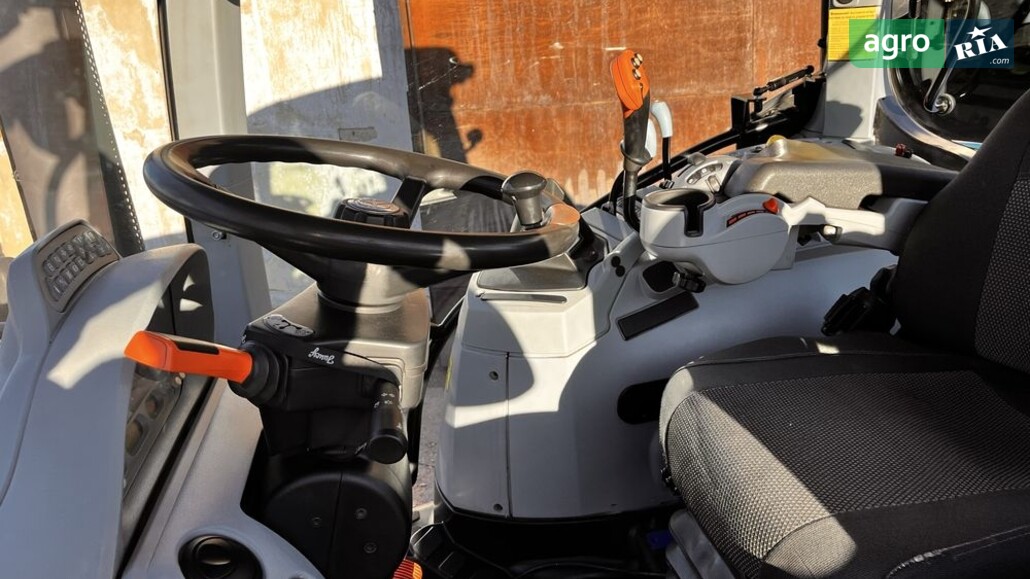 Трактор New Holland T7060 2016 - фото 1