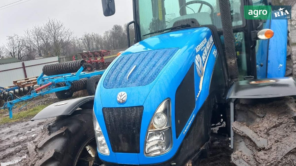 Трактор New Holland TD 2017 - фото 1