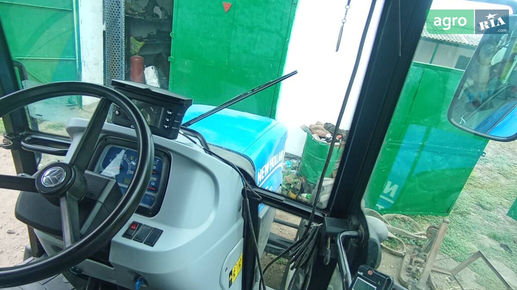 Трактор New Holland TD 2017 - фото 1