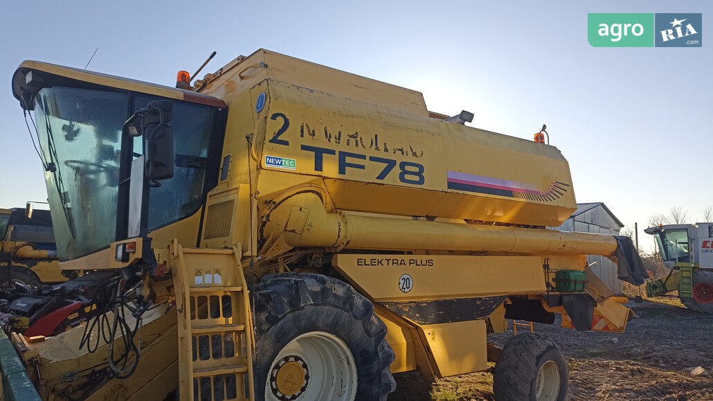 Комбайн New Holland TF 2001 - фото 1