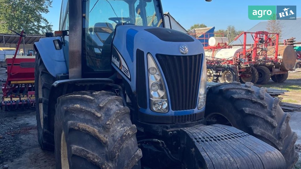 Трактор New Holland TR 2004 - фото 1