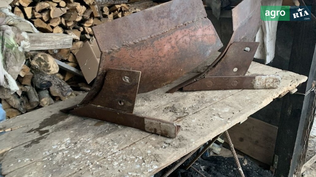 Плуг ПЛН 1-25 1980 - фото 1
