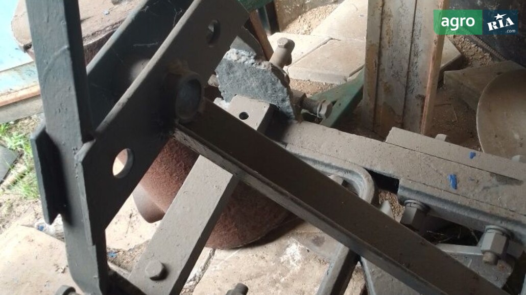 Плуг ПЛН 2-35 1990 - фото 1