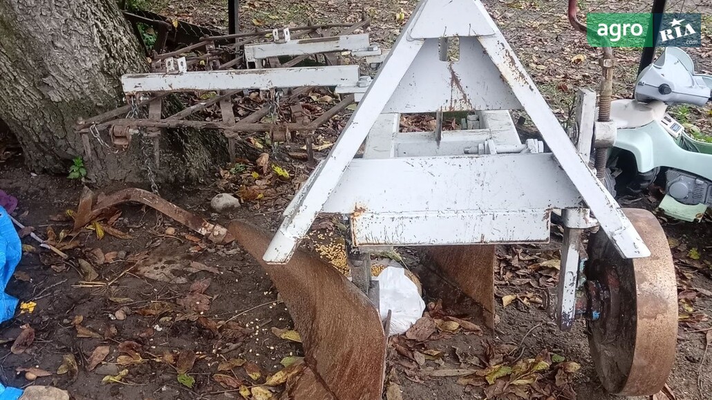 Плуг ПЛН 2-35 1992 - фото 1