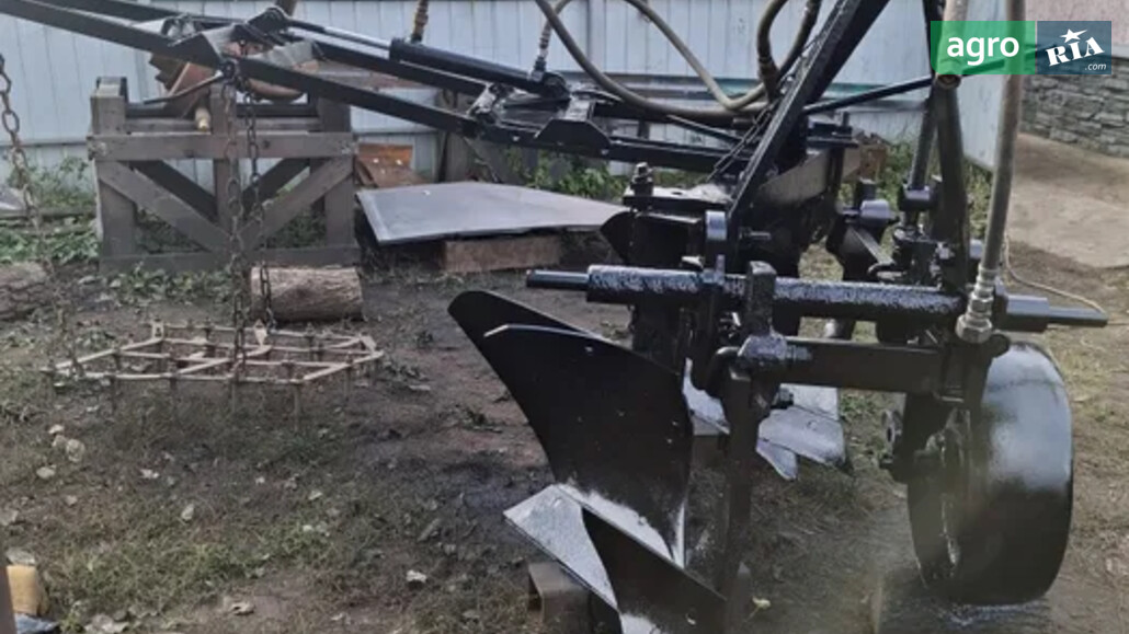 Плуг ПЛН 2-35 1990 - фото 1