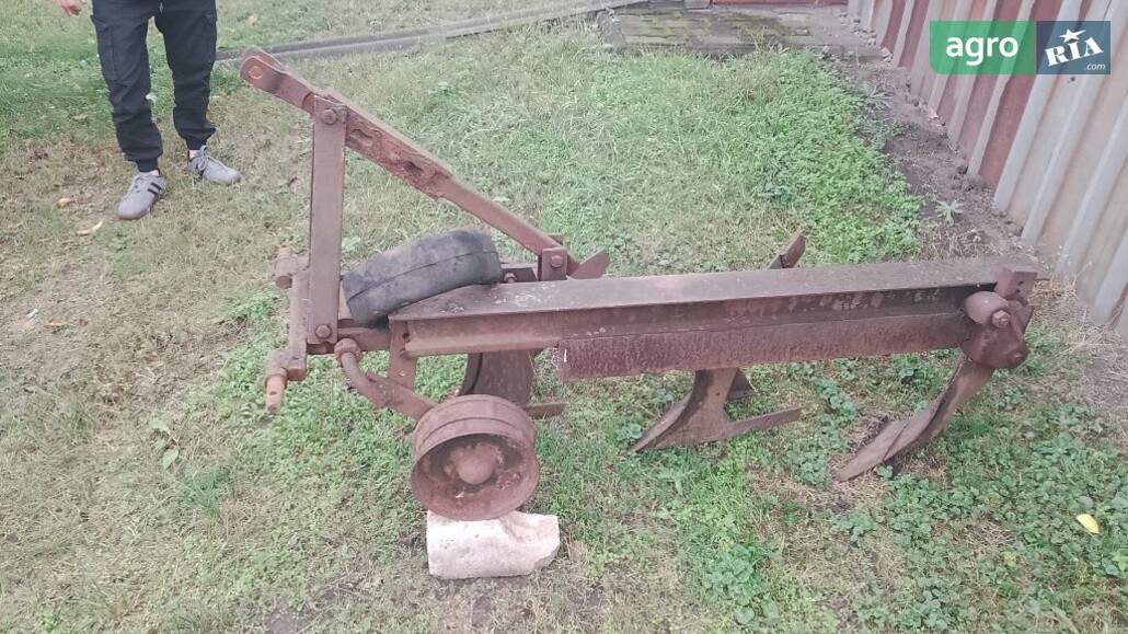 Плуг ПЛН 3-20 1970 - фото 1