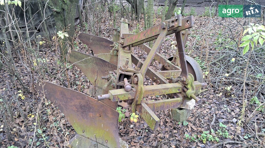 Плуг ПЛН 3-25 1980 - фото 1